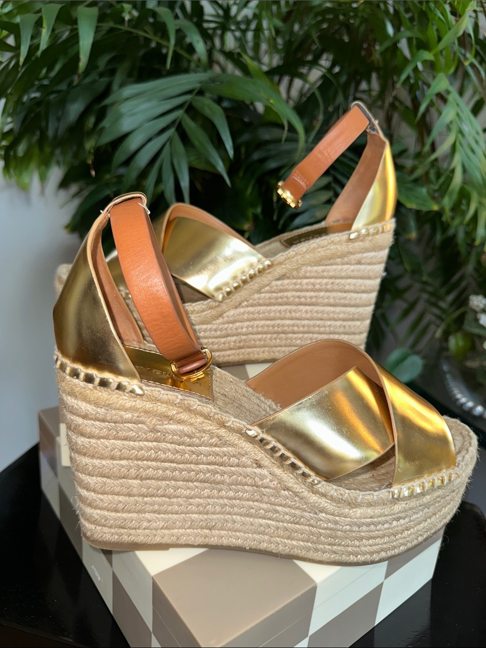 Tory Burch Metallic Gold Ambria Shelby Espadrille Wedge Sandals size 8 EUC
